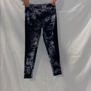 Zella Black&White Patterned Leggings